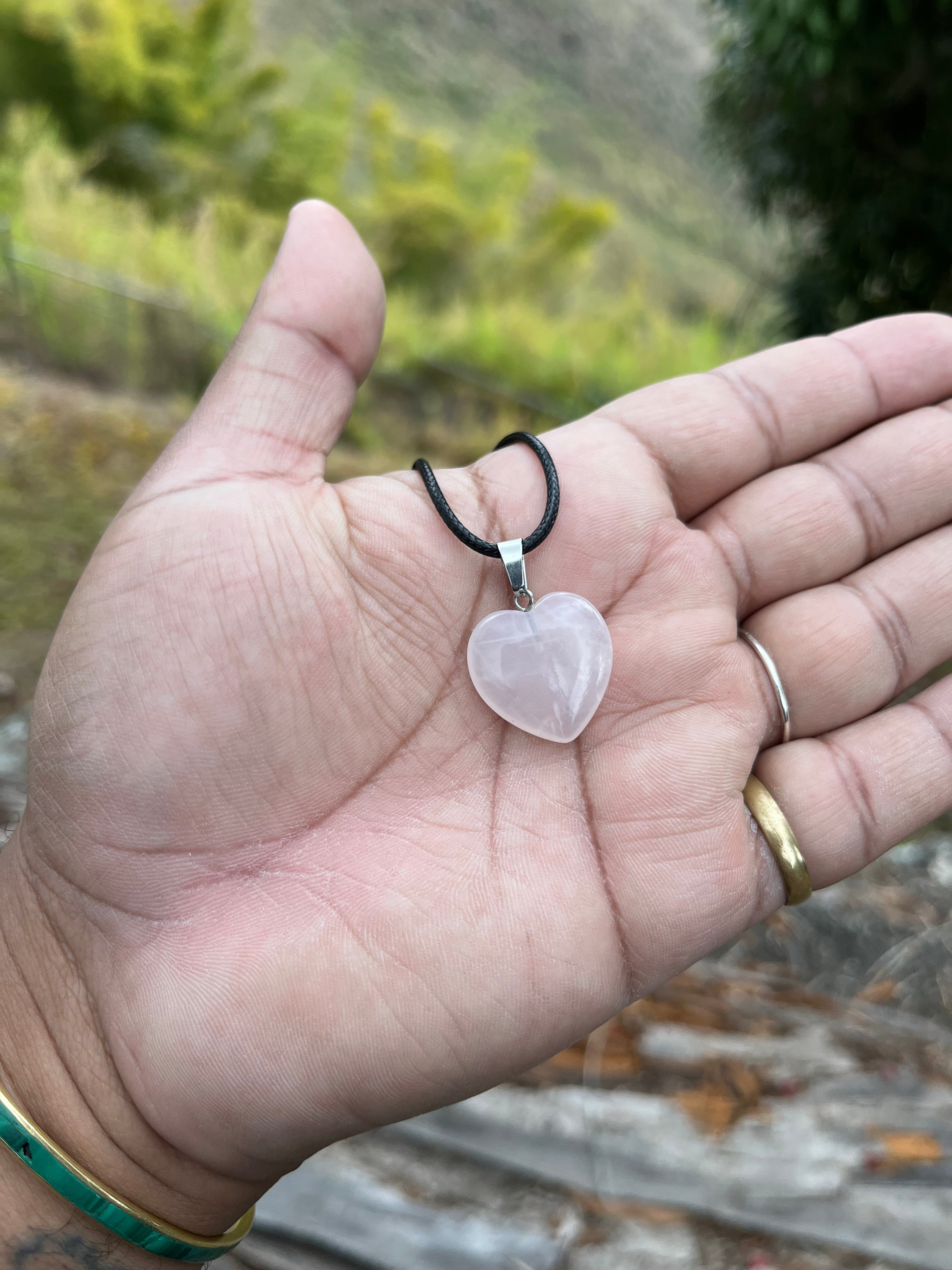 Corazón de cuarzo rosa